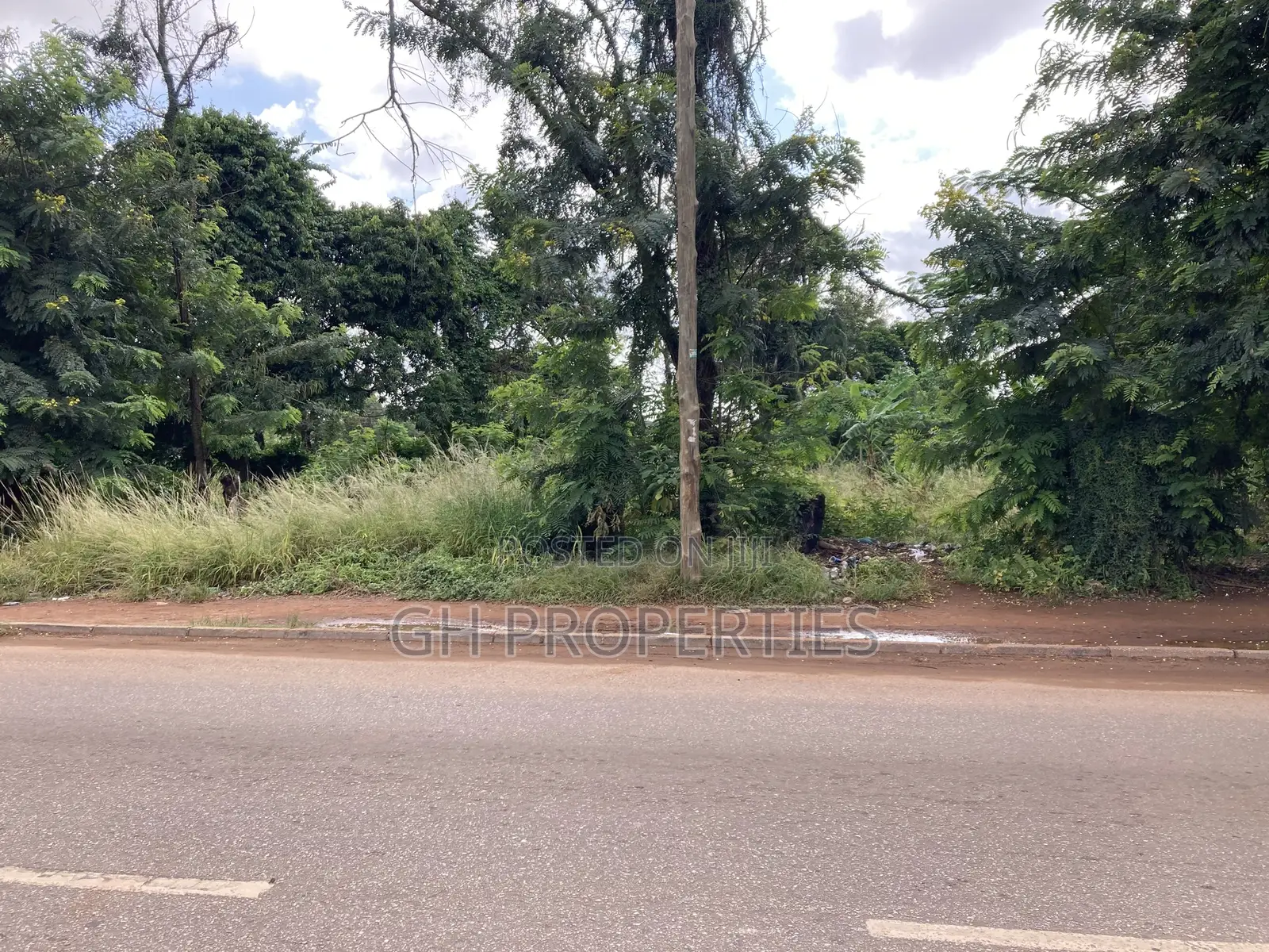6 Plots for Sale at Adum Ridge Main Road. in Kumasi Metropolitan