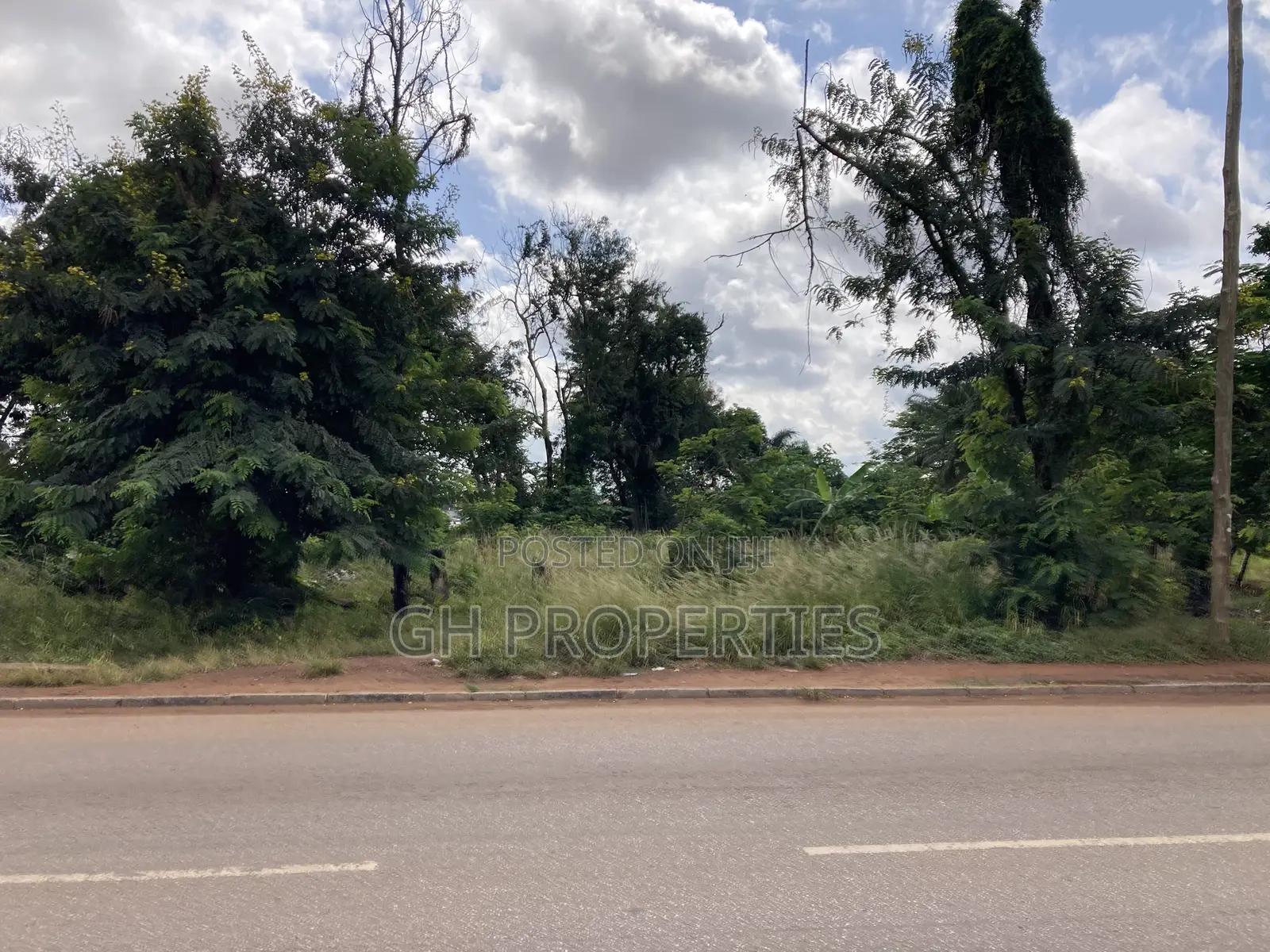 6 Plots for Sale at Adum Ridge Main Road. in Kumasi Metropolitan