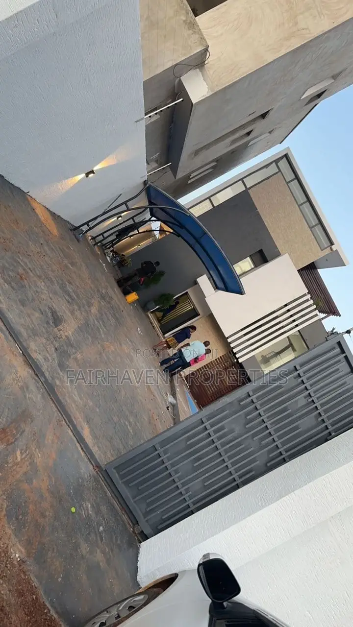 3bdrm House in East Airport for sale in Airport Residential Area