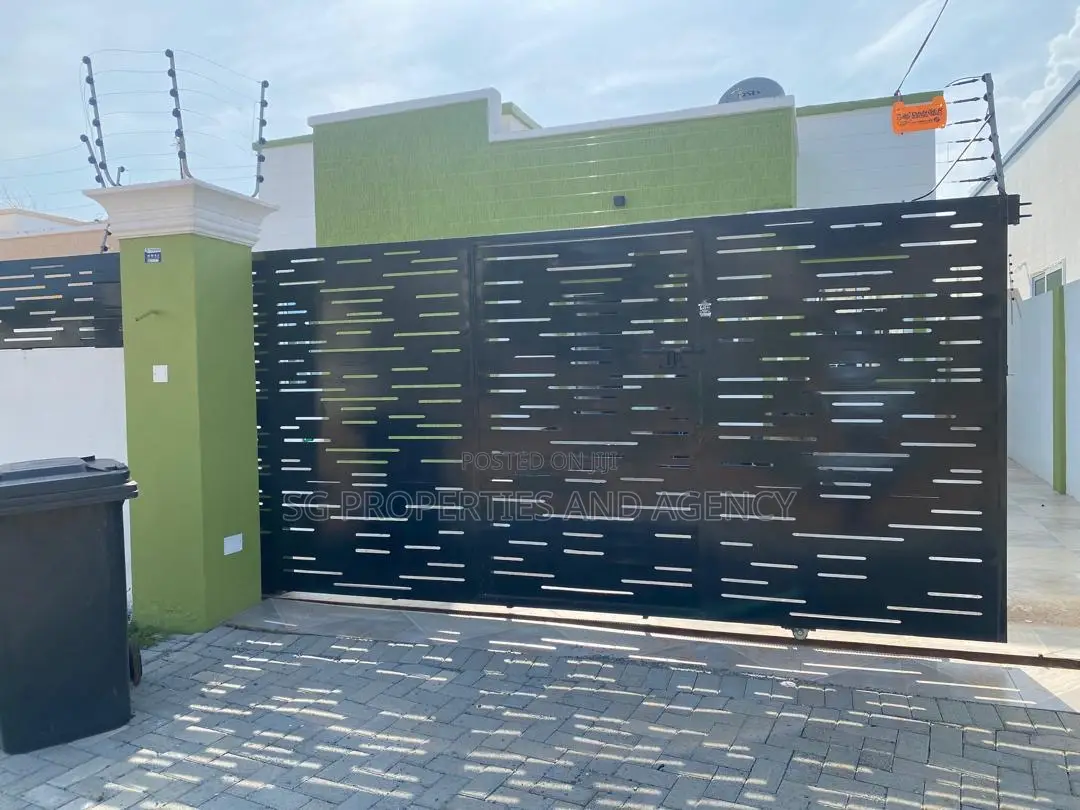 3bdrm House in Ecobank, Spintex for rent in Spintex
