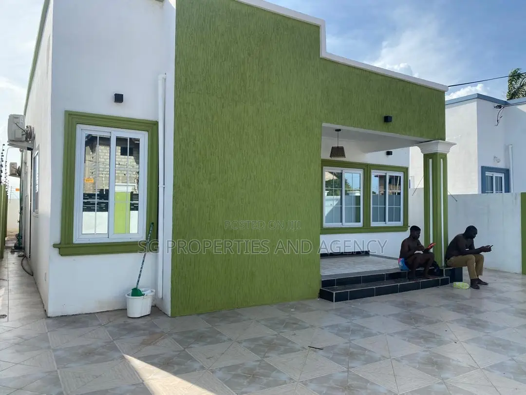 3bdrm House in Ecobank, Spintex for rent in Spintex