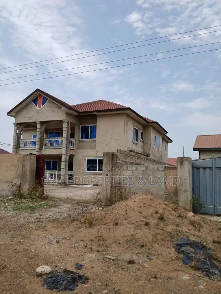 9bdrm House in Kasoa Amanfro, Awutu Senya East Municipal for sale in Awutu Senya East Municipal