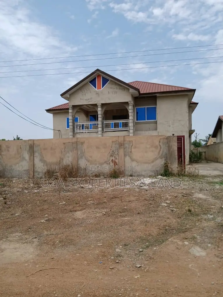 9bdrm House in Kasoa Amanfro, Awutu Senya East Municipal for sale in Awutu Senya East Municipal