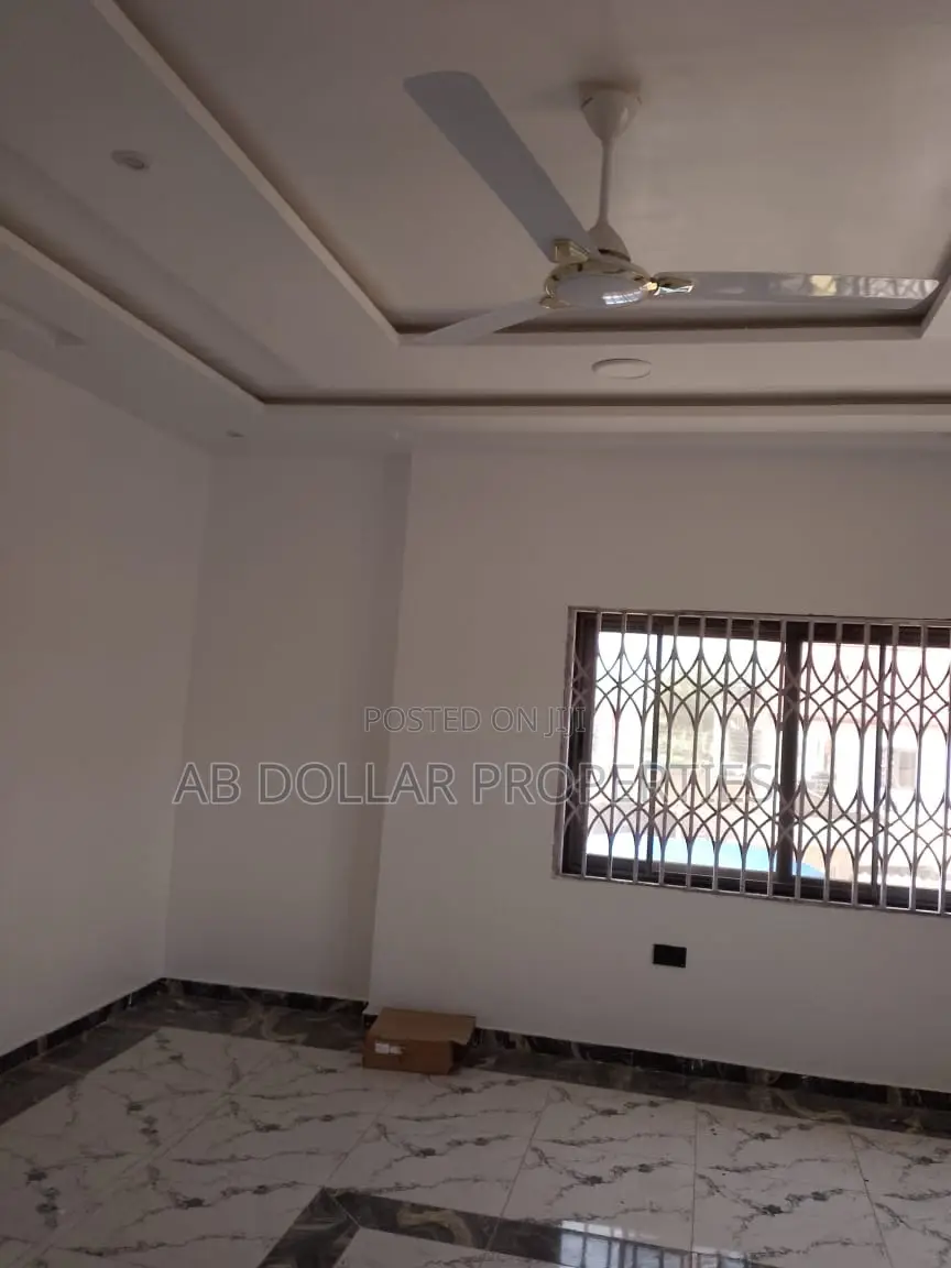 3bdrm House in Mangoes Street, Spintex for rent in Spintex