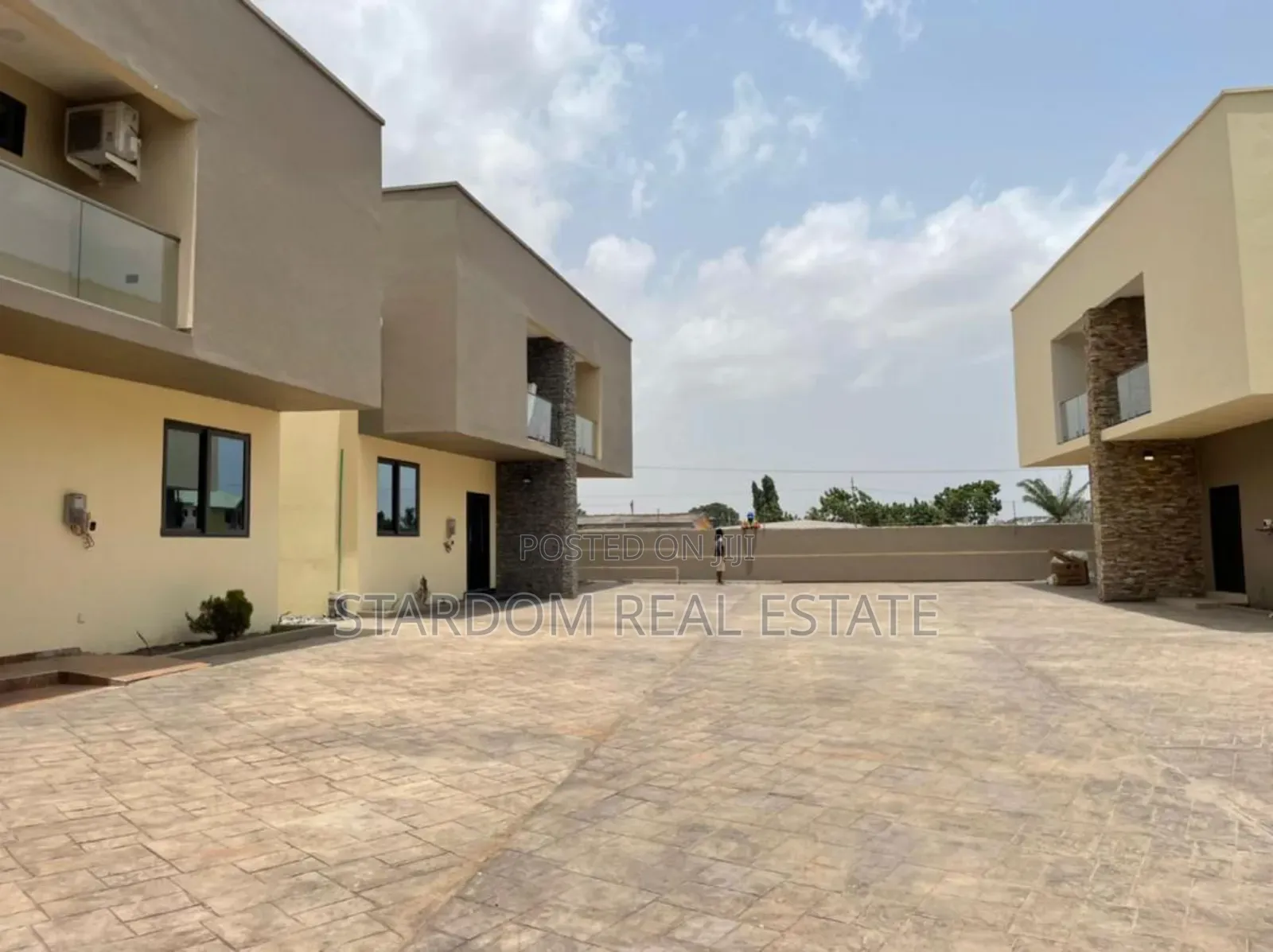 2bdrm Townhouse / Terrace in UPSA Area for rent in UPSA Area