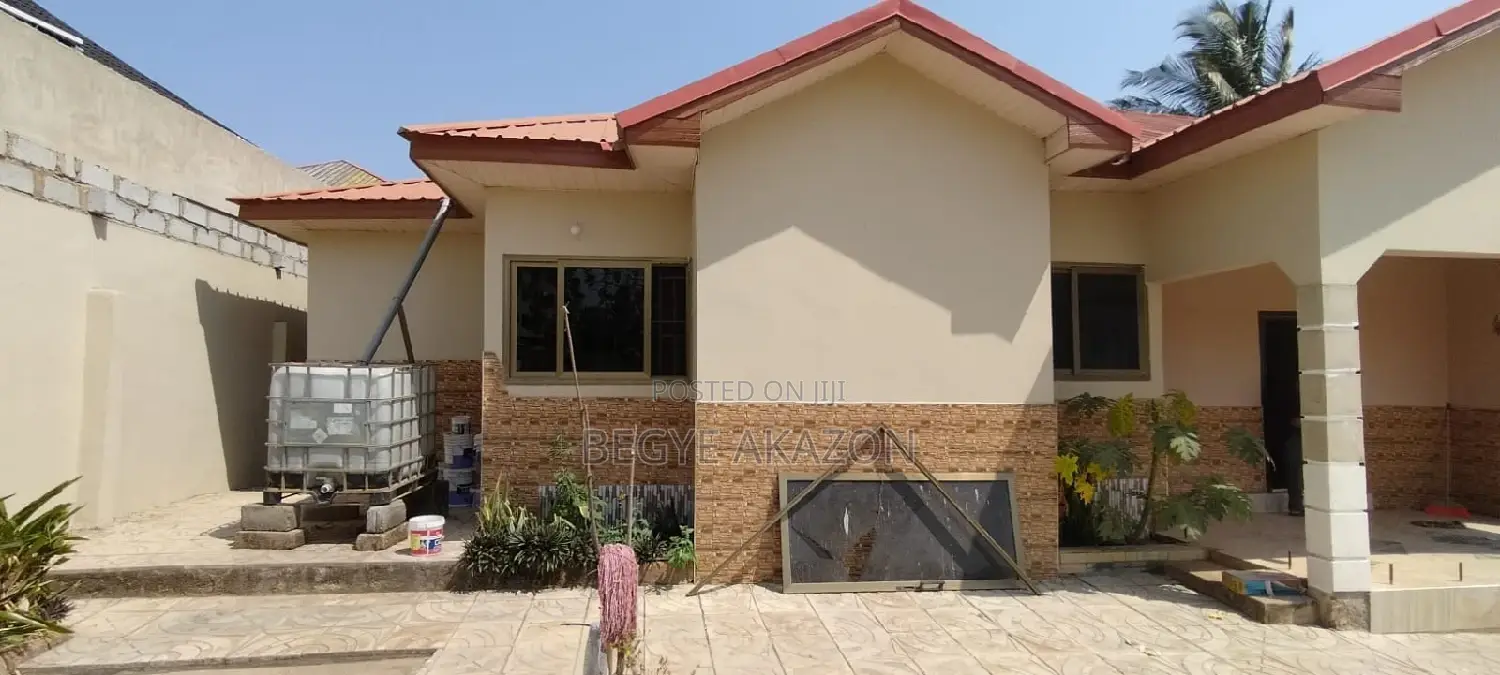 5bdrm House in Ampoma Estate, Frafraha for rent in Frafraha