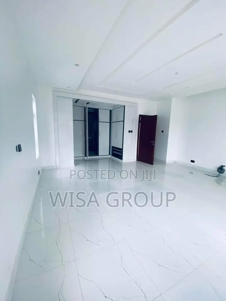 5bdrm Duplex in Wisa Groups, Accra Metropolitan for sale in Accra Metropolitan