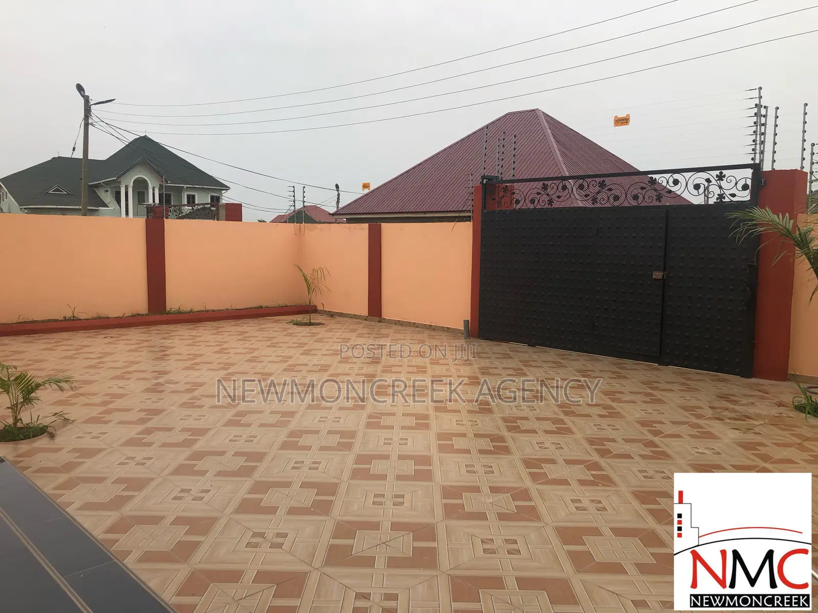 3bdrm Bungalow in Oyarifa,Special Ice, Accra Metropolitan for sale in Accra Metropolitan