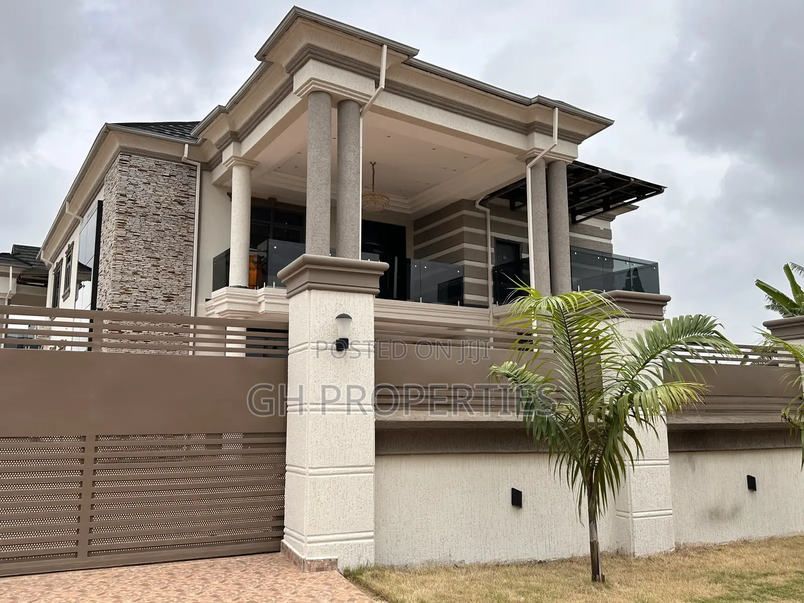 5bdrm Mansion in Agric., Kumasi Metropolitan for sale in Kumasi Metropolitan
