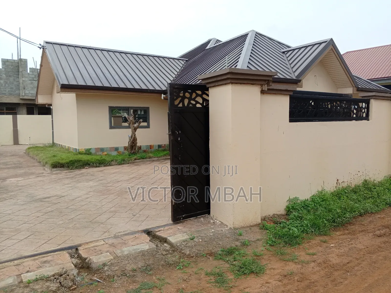 3bdrm Bungalow in Community 25, Tema Metropolitan for rent in Tema Metropolitan