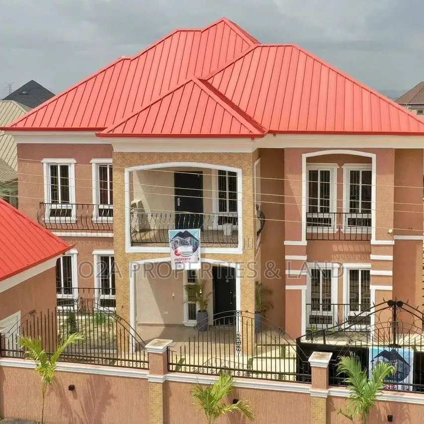 7bdrm House in Tema Community 26, Sakumono for sale in Sakumono
