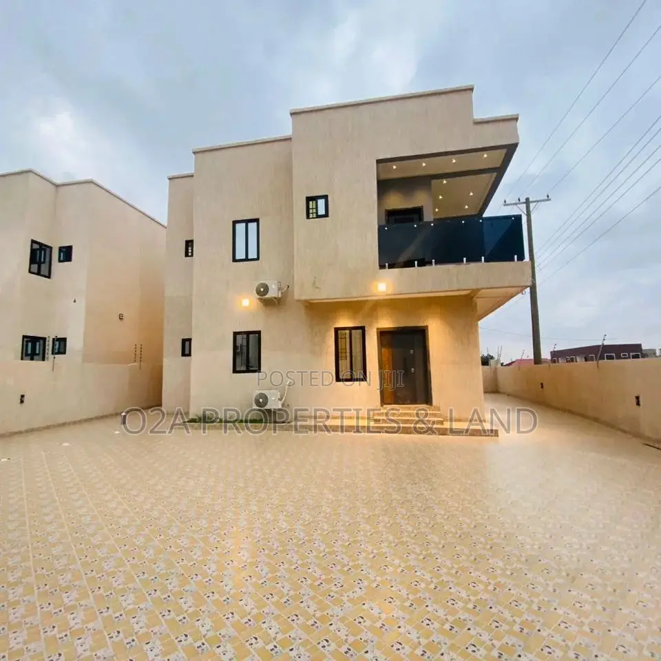 4bdrm House in East Legon Ogbojo, American House for sale in American House