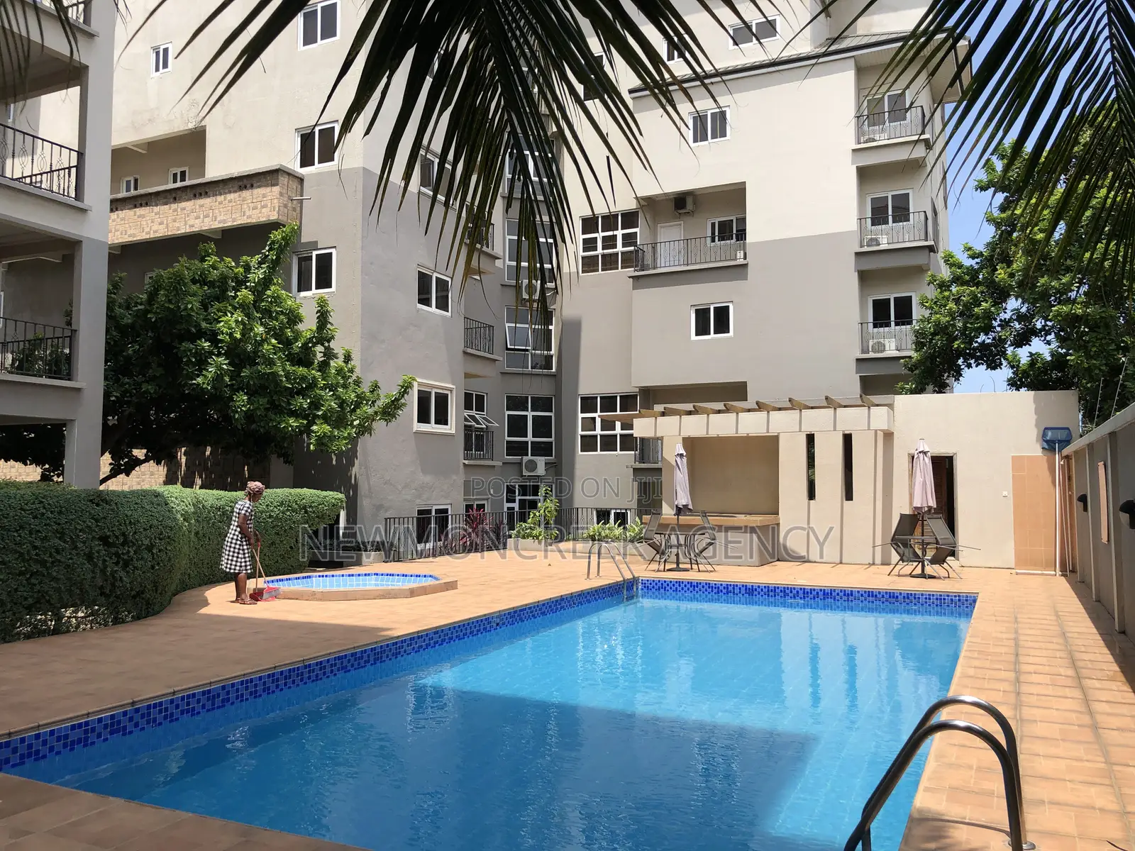 3bdrm Apartment in Accra,Ridge. for sale in Accra Metropolitan