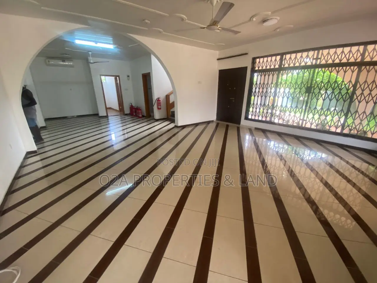 7bdrm House in Tema Community 3, Sakumono for sale in Sakumono