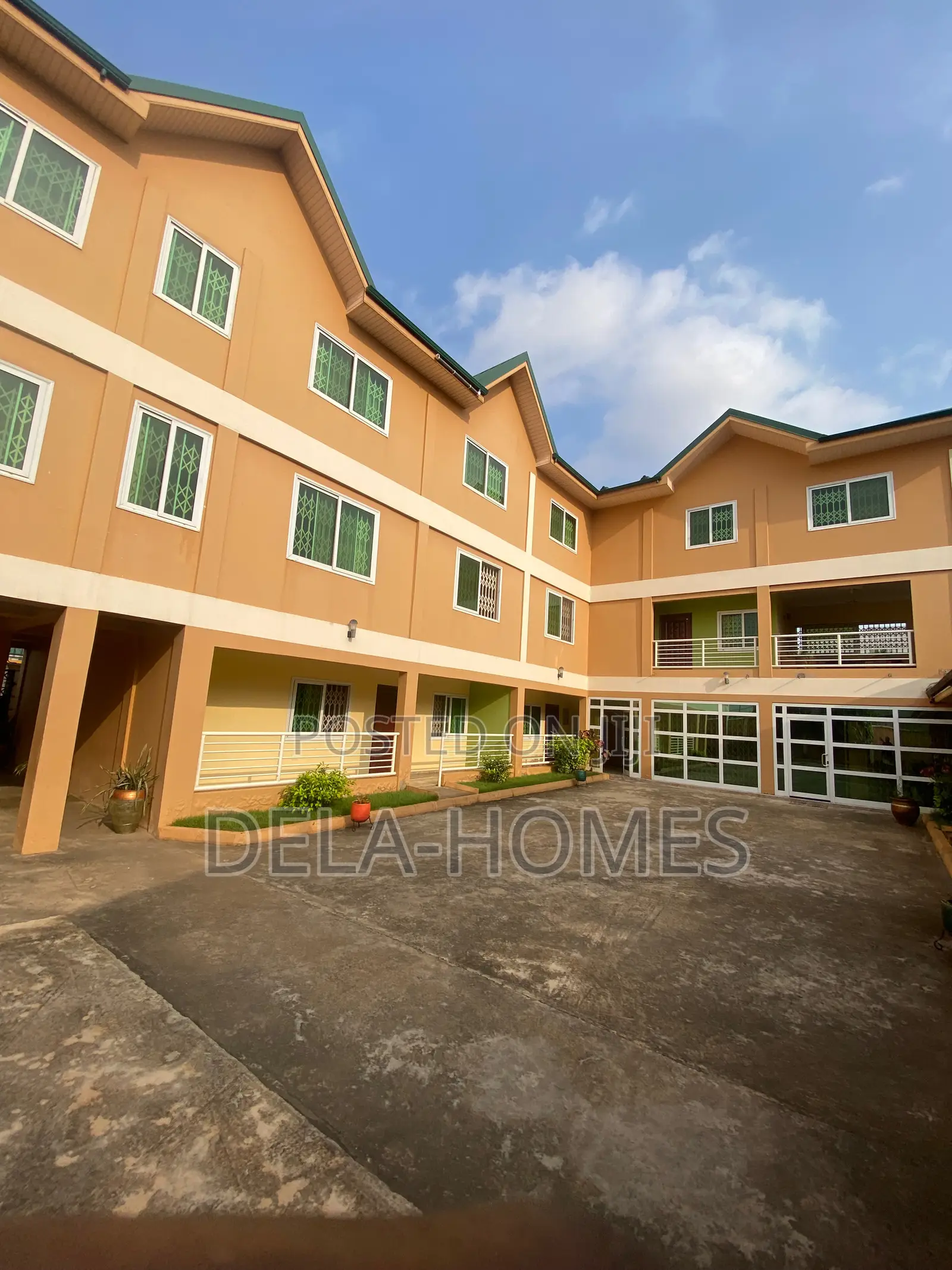 Ex-Chamber N Hall Sc for Rent at Adenta. in Adenta