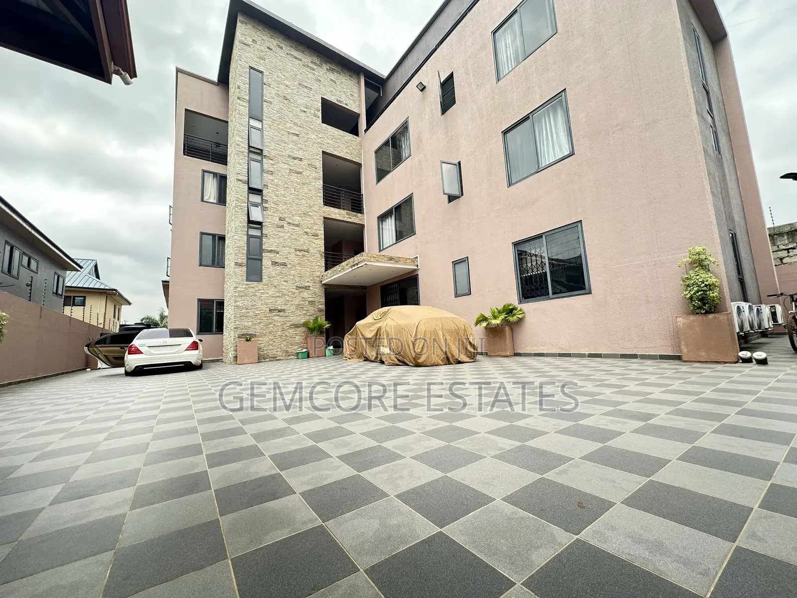 Furnished 1bdrm Apartment in Trasacco Estate, East Legon for rent in East Legon