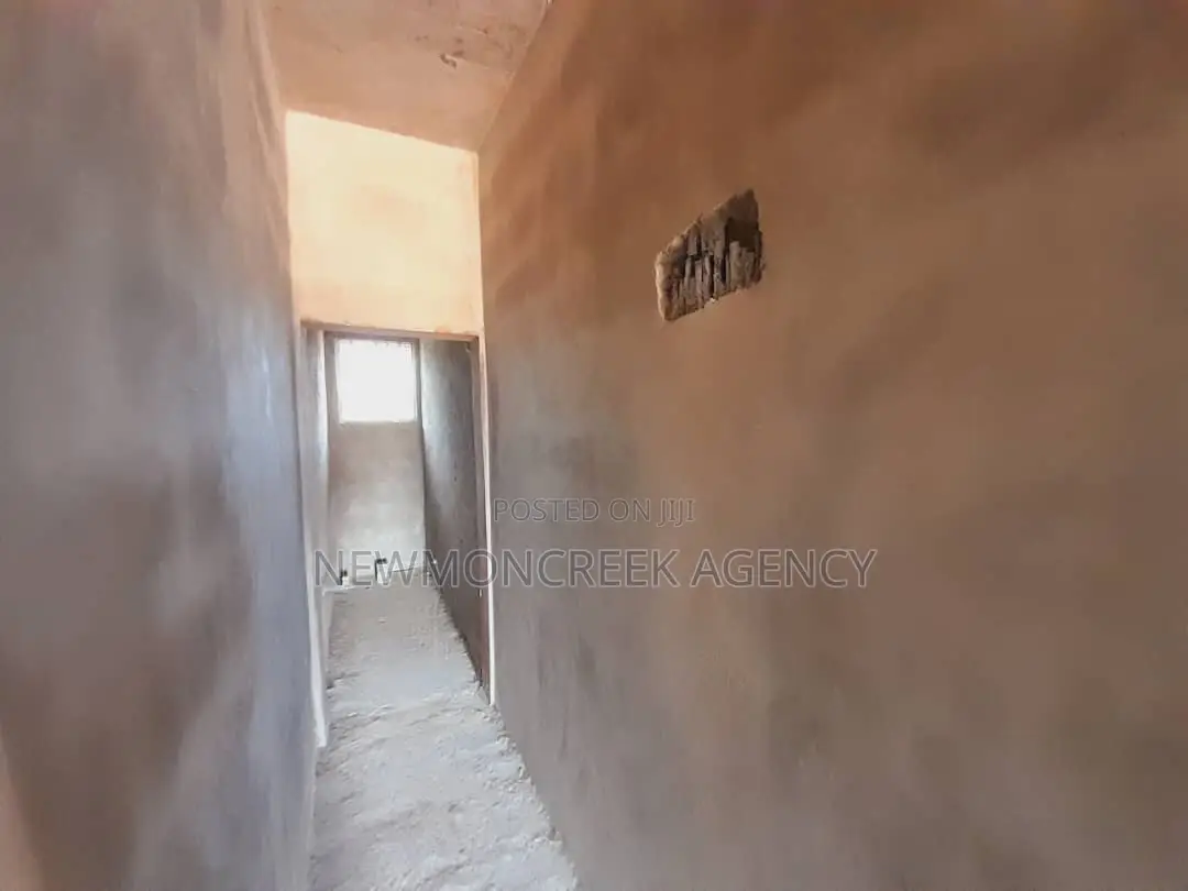 12bdrm Duplex in Amrahia,Adenta, Accra Metropolitan for sale in Accra Metropolitan