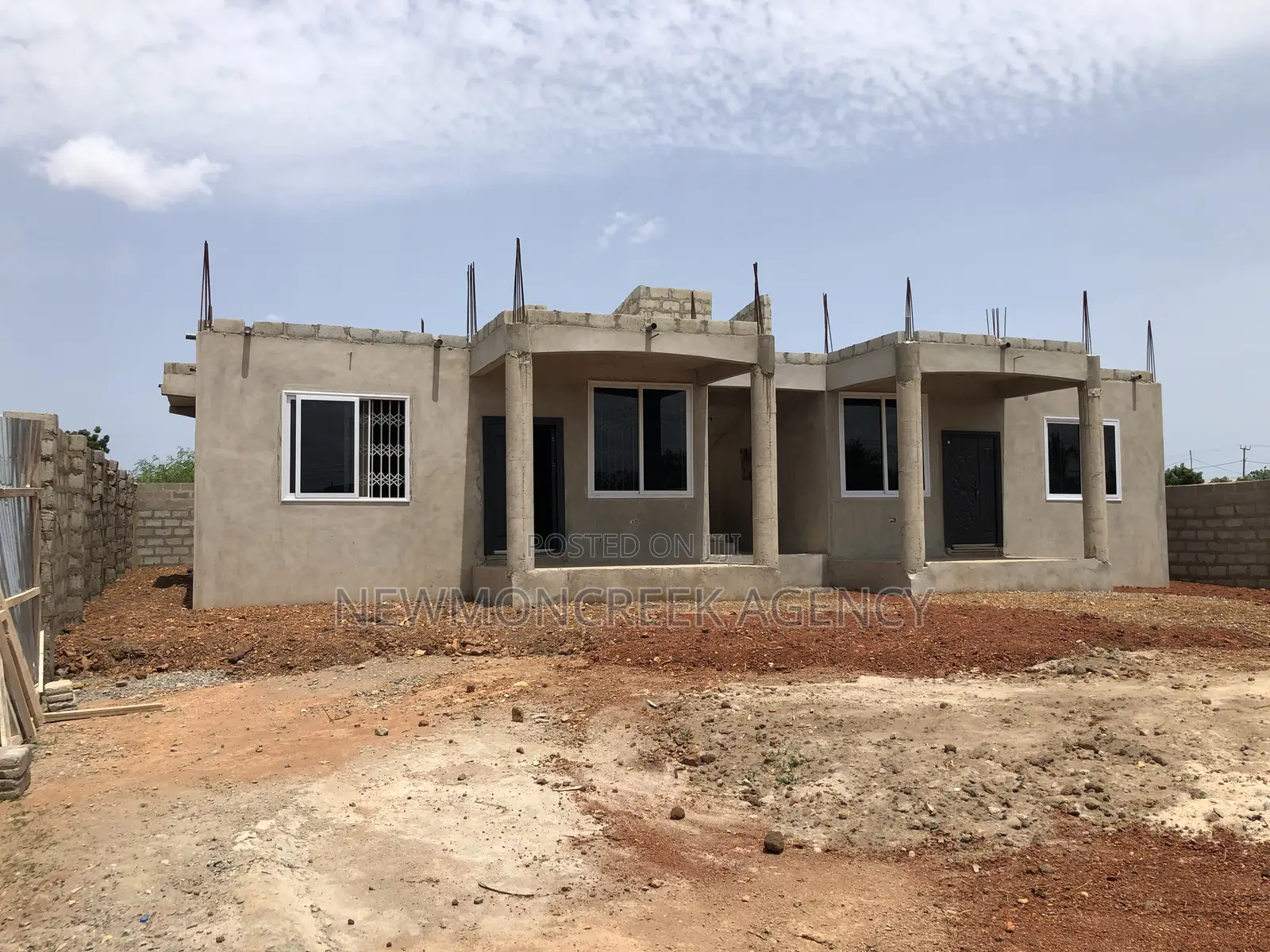 12bdrm Duplex in Amrahia,Adenta, Accra Metropolitan for sale in Accra Metropolitan