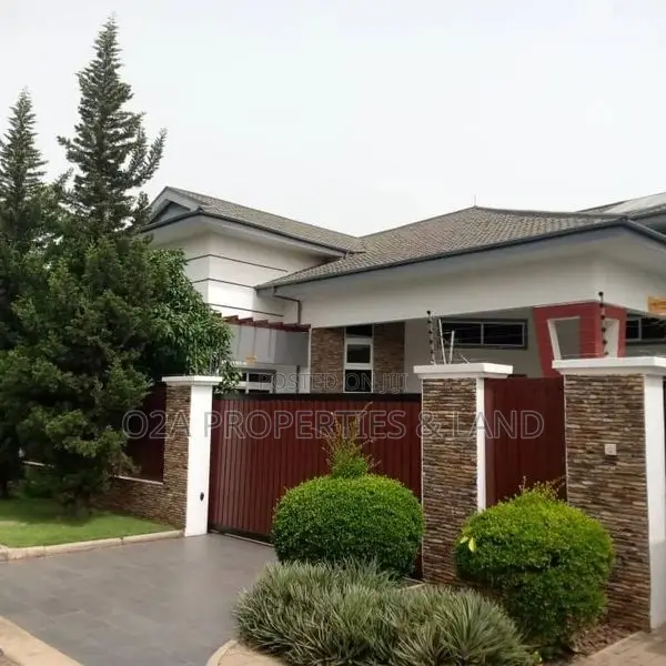 4bdrm House in Airport Hills for sale in Airport Residential Area