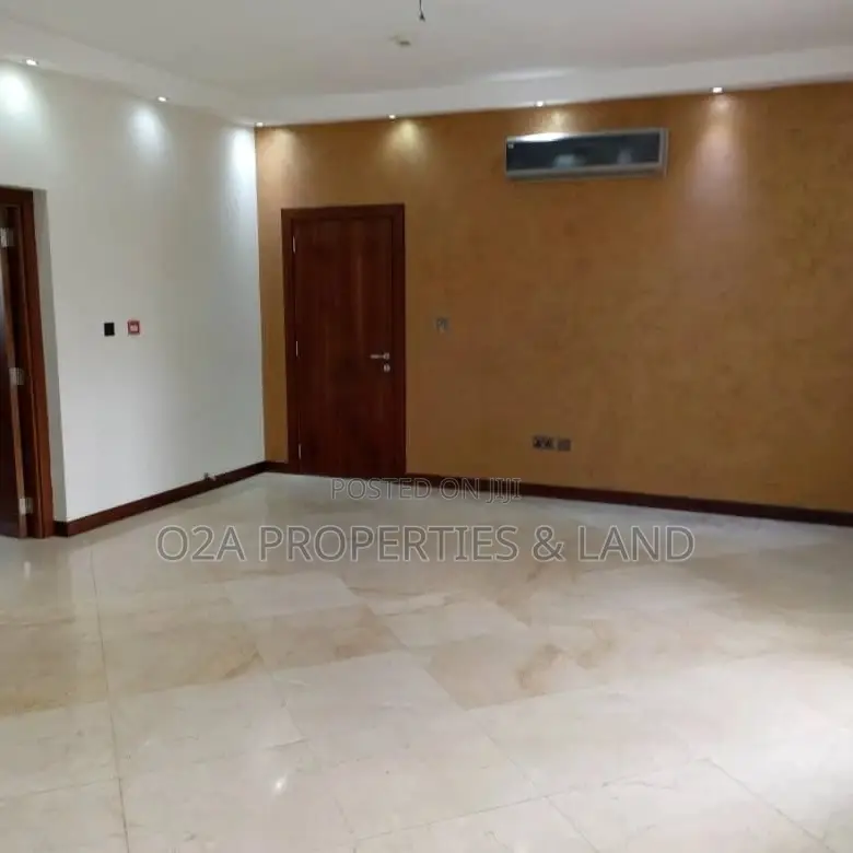 4bdrm House in Airport Hills for sale in Airport Residential Area
