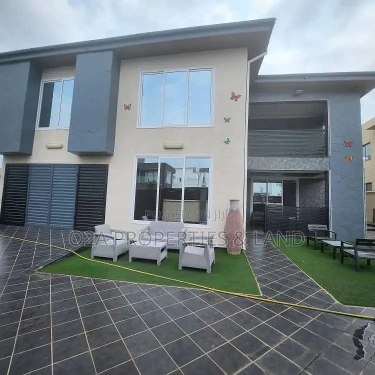 5bdrm House in Airport Hills Estate for sale in Airport Residential Area