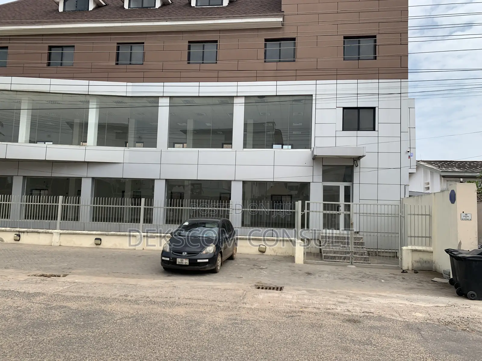 Office Space for Rent at Osu in Osu