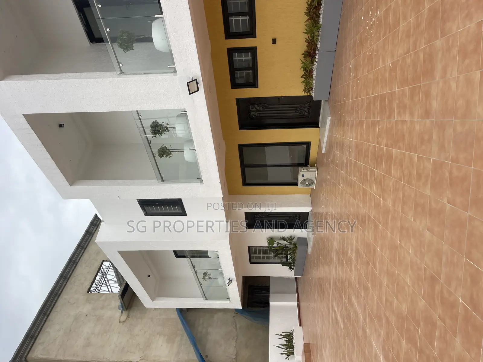2bdrm Townhouse / Terrace in Lashibi, Spintex for rent in Spintex