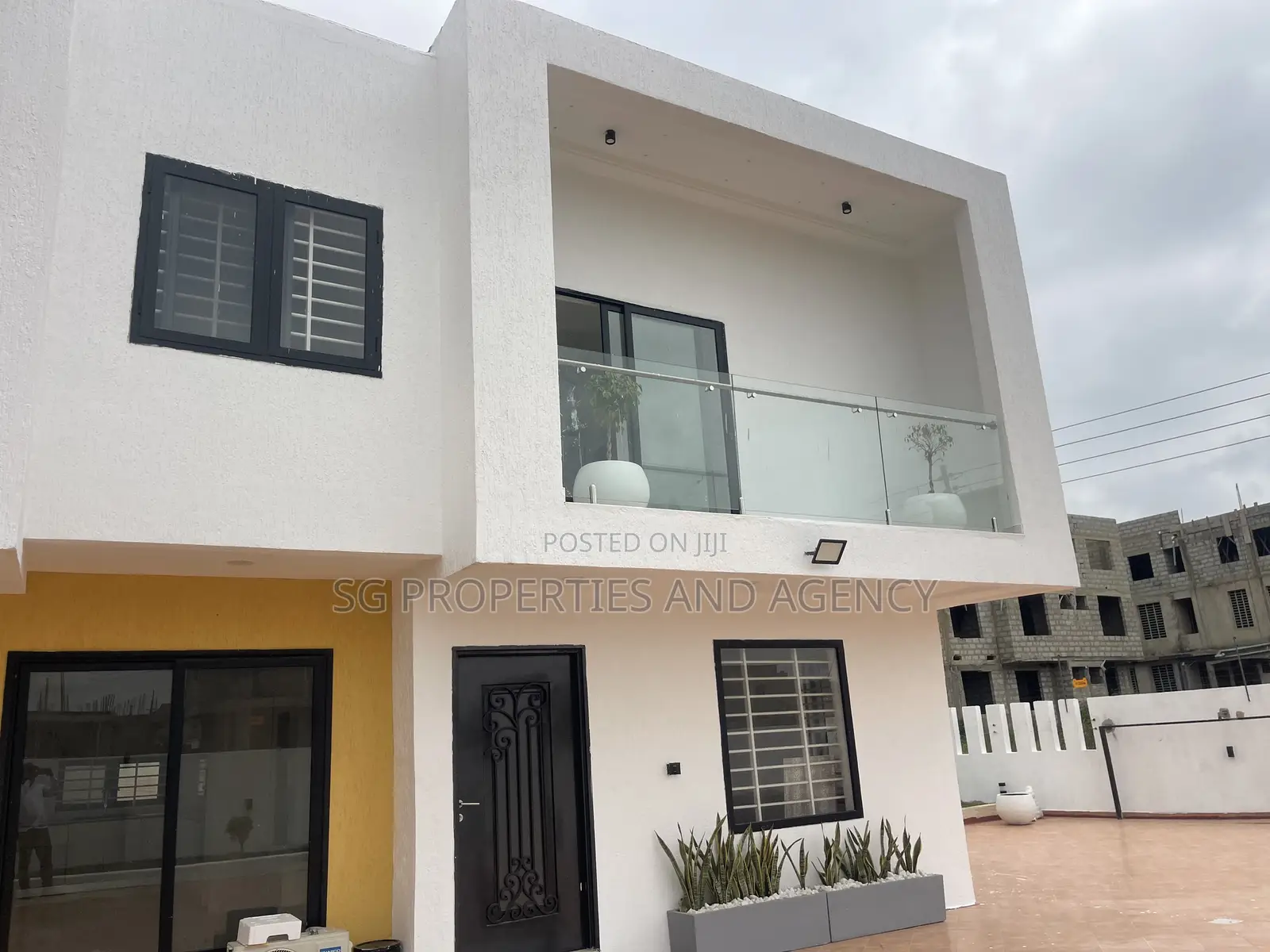 2bdrm Townhouse / Terrace in Lashibi, Spintex for rent in Spintex