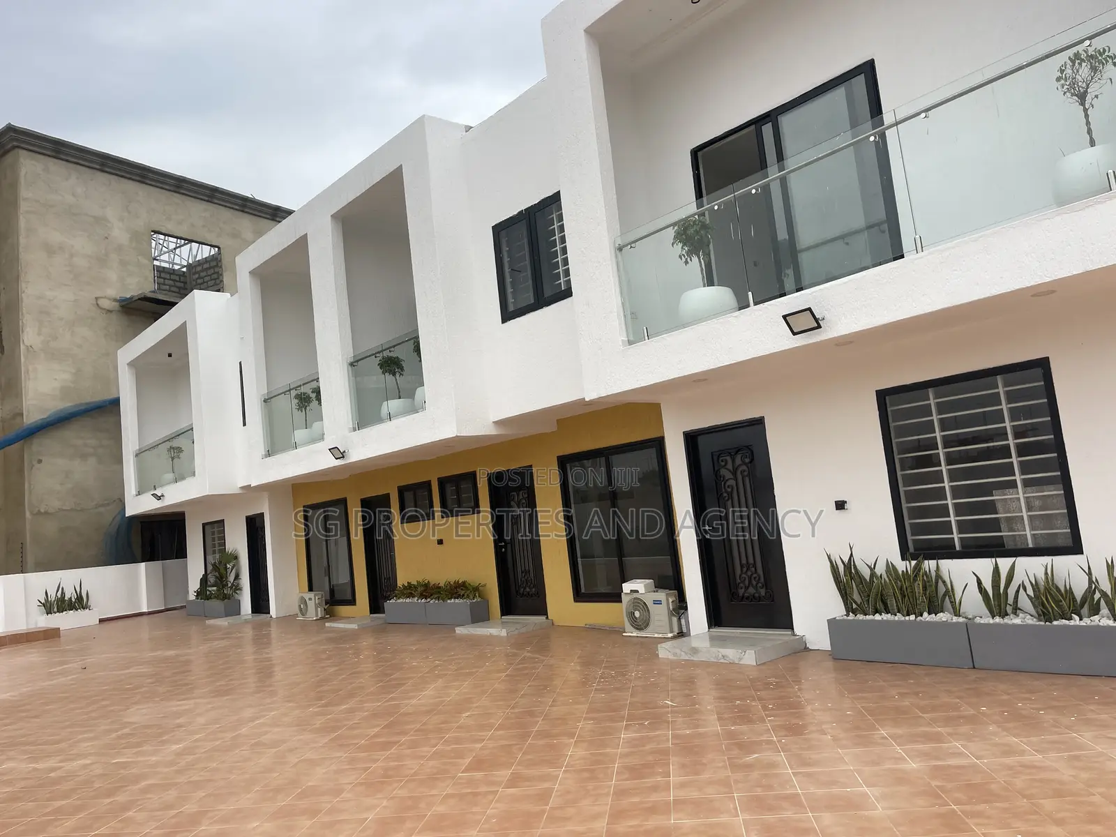 2bdrm Townhouse / Terrace in Lashibi, Spintex for rent in Spintex