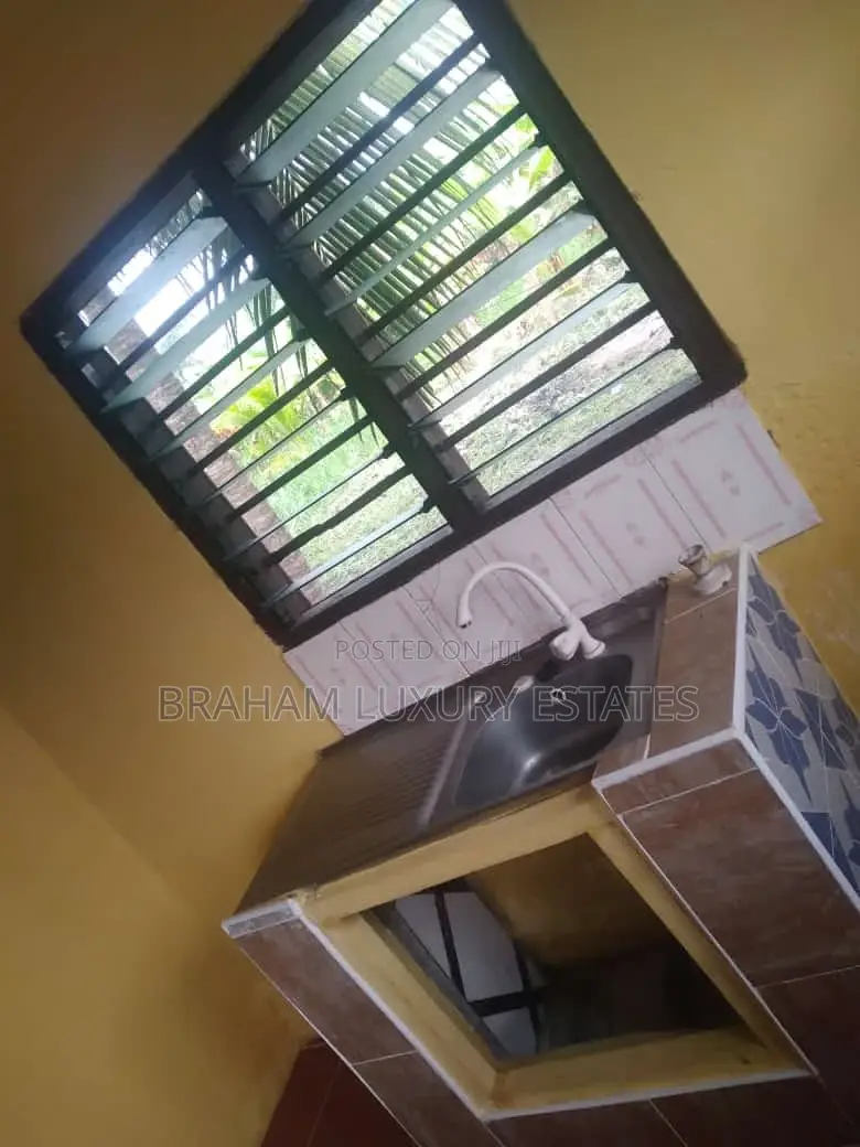 1bdrm Apartment in Coldstore Drive, Nungua for rent in Nungua