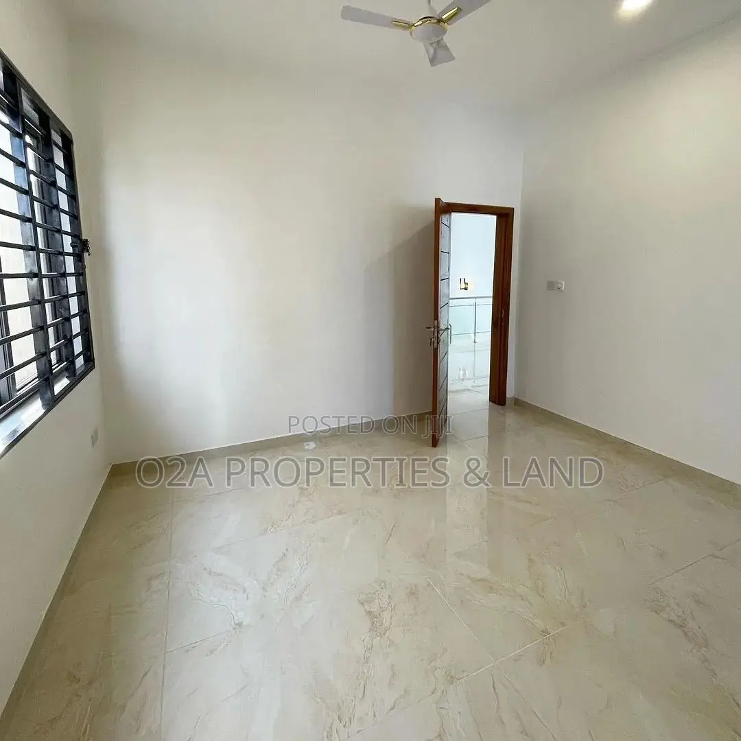 4bdrm House in East Legon, Ability for sale in Ability