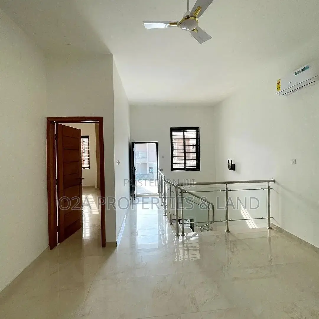 4bdrm House in East Legon, Ability for sale in Ability