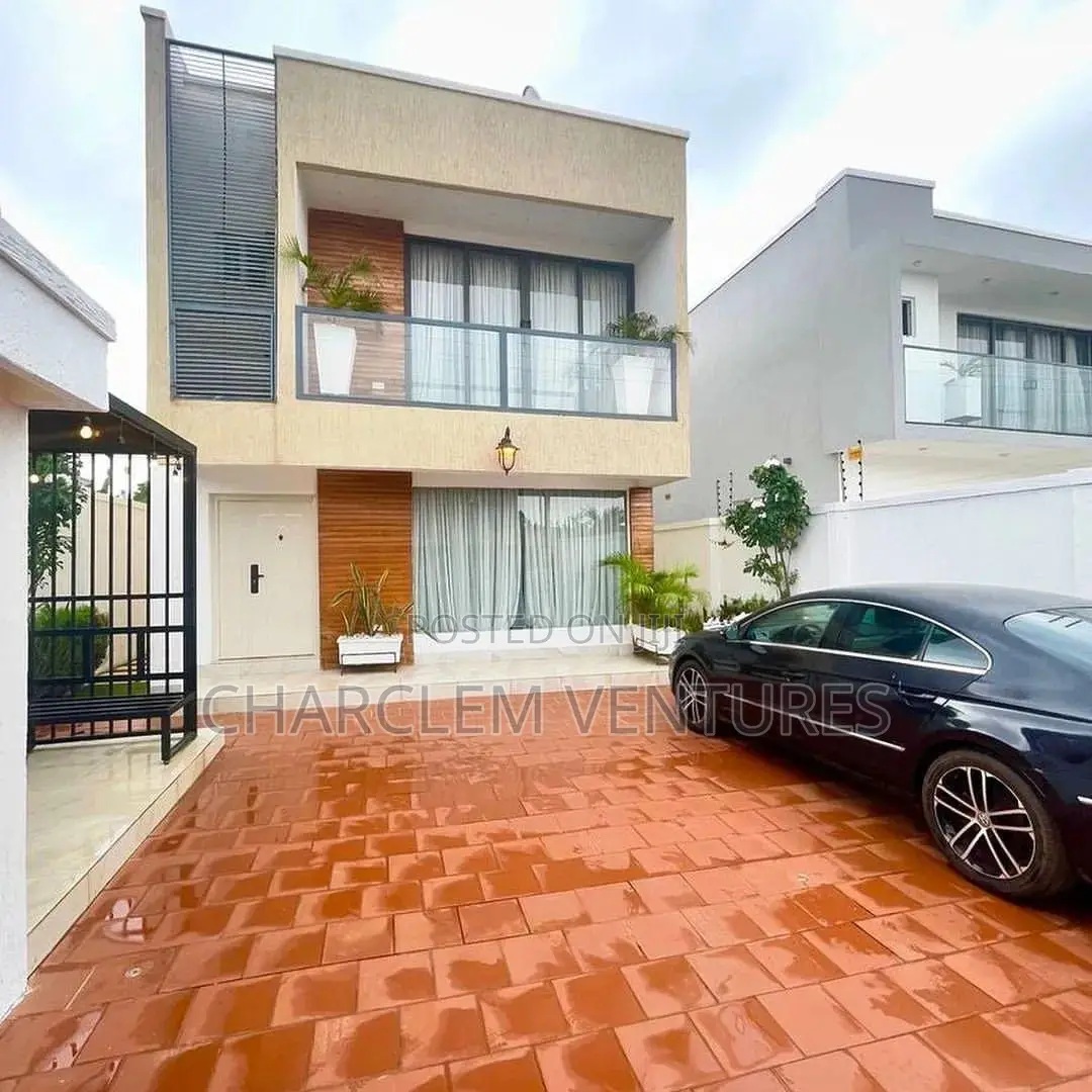 3bdrm House in Charclem Ventures, Ashomang Estate for sale in Ashomang Estate