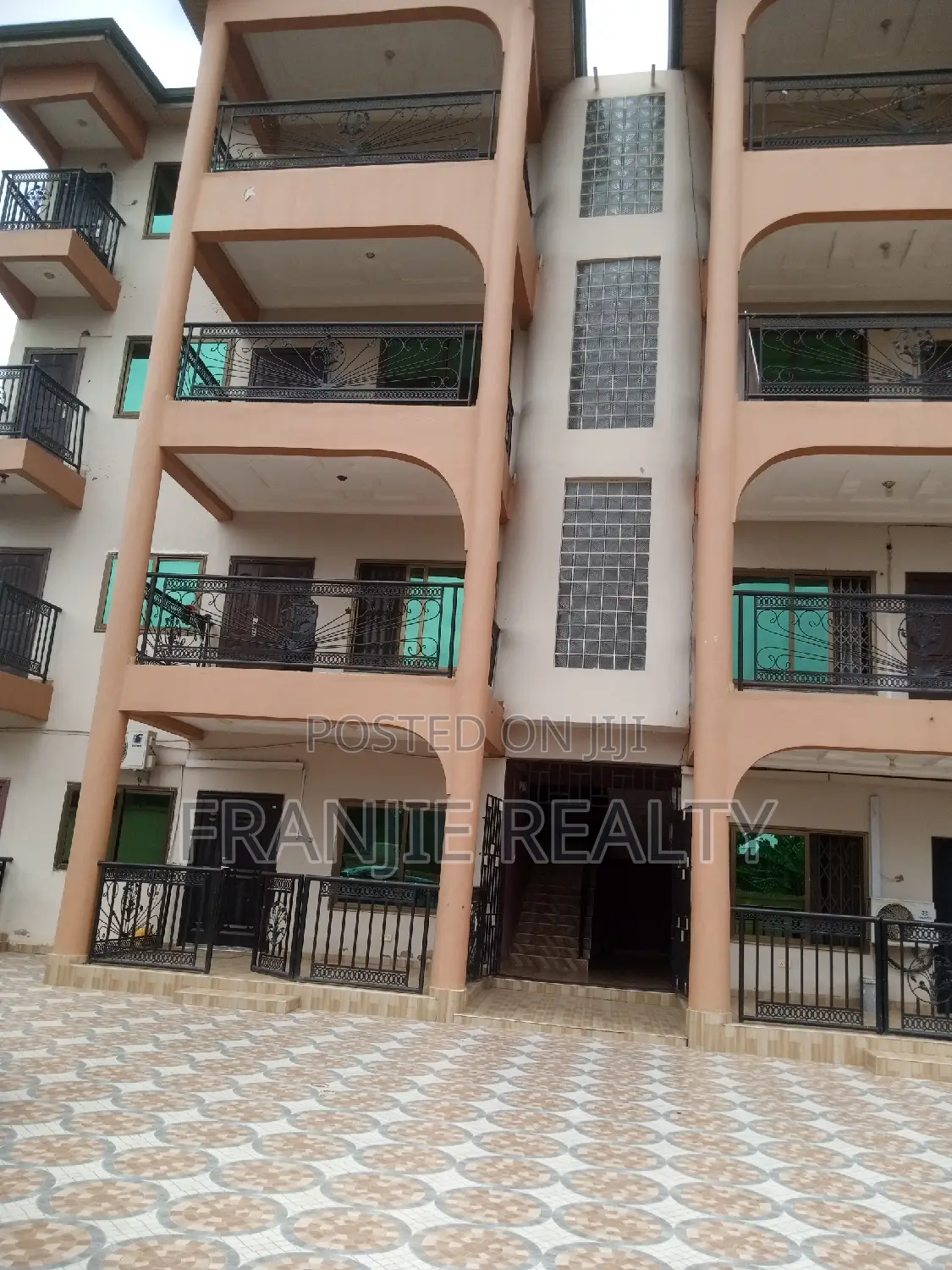 2bdrm Apartment in West Hills Mall Area for rent in West Hills Mall Area