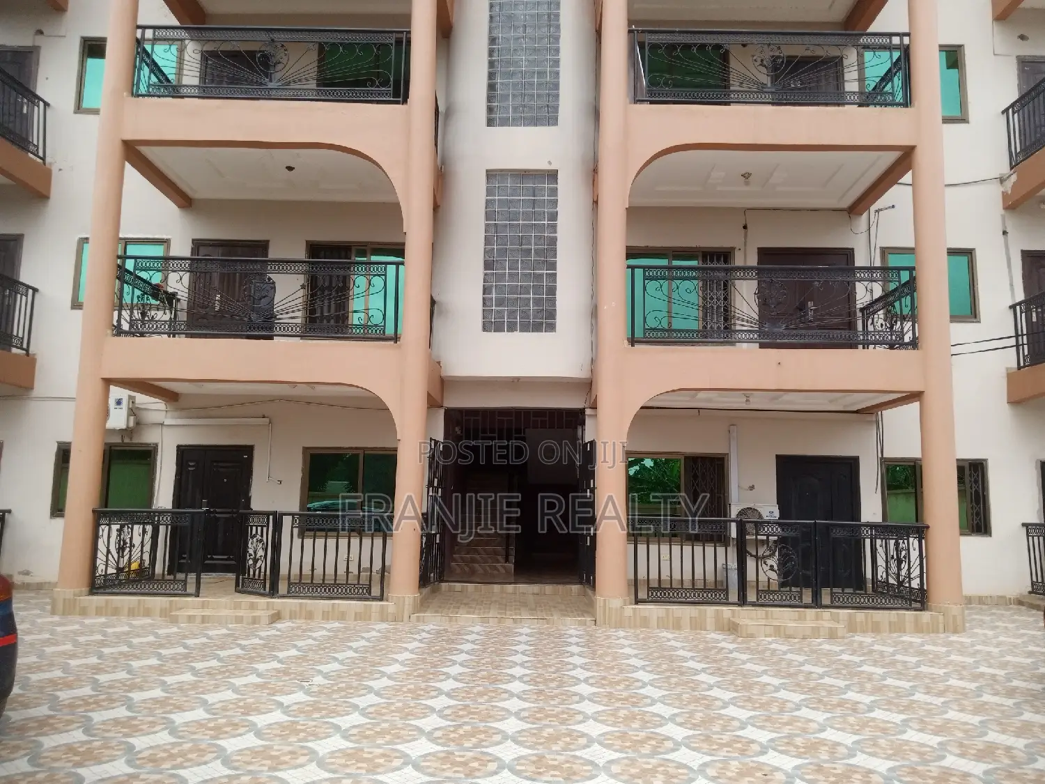 2bdrm Apartment in West Hills Mall Area for rent in West Hills Mall Area
