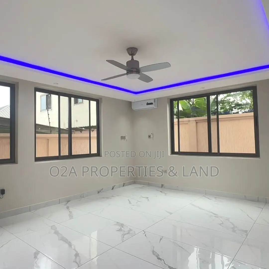 5bdrm House in East Legon, American House for sale in American House