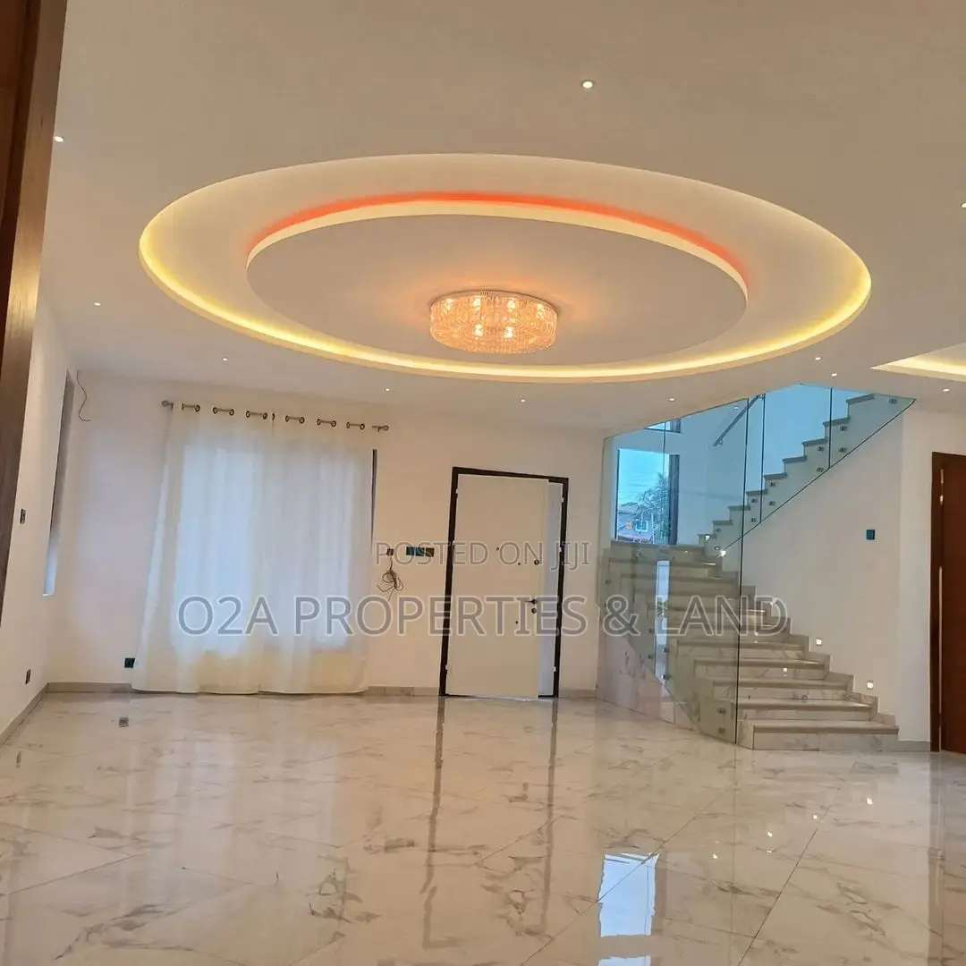 4bdrm House in East Legon, American House for sale in American House