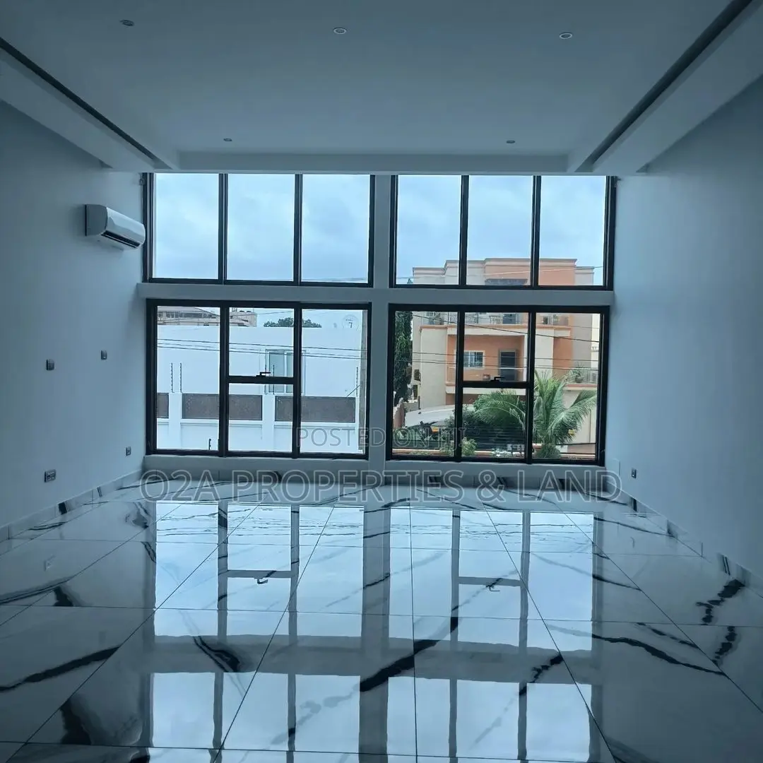 4bdrm House in East Legon, American House for rent in American House