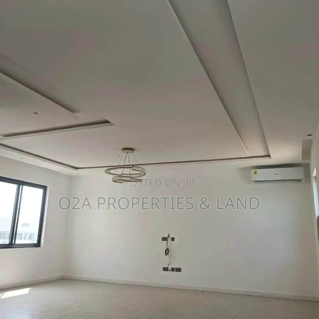 4bdrm House in East Legon, American House for sale in American House