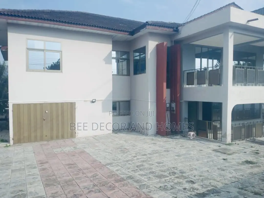 4bdrm Apartment in Bee Decor And Homes, Dzorwulu for rent in Dzorwulu