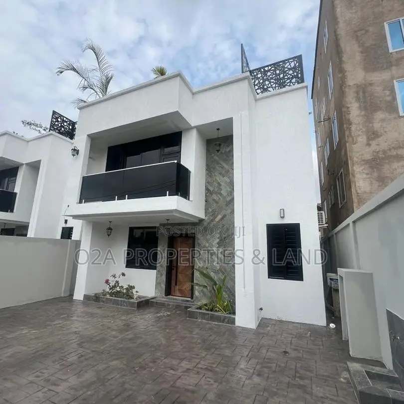 5bdrm House in East Airport, Tseaddo for sale in Tseaddo