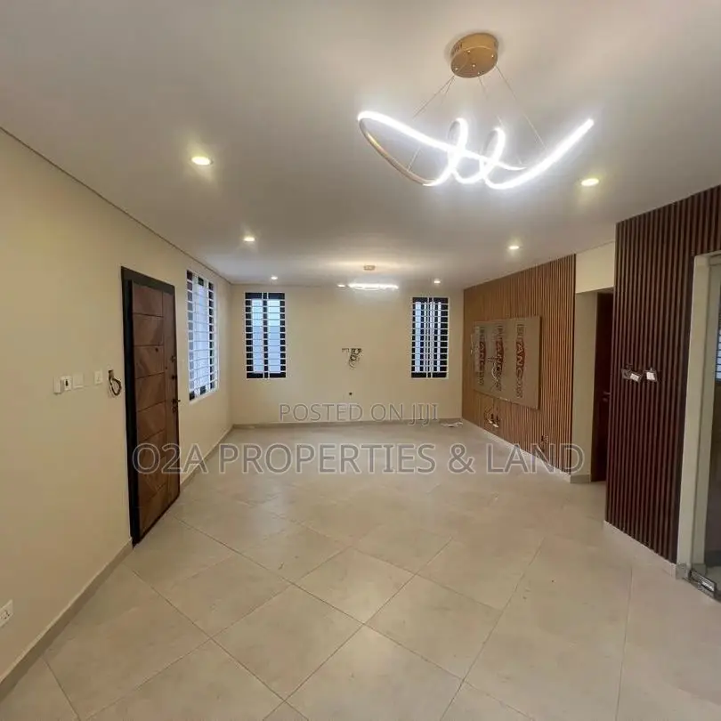 5bdrm House in East Airport, Tseaddo for sale in Tseaddo