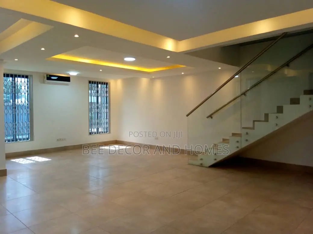 3bdrm House in Bee Decor & Homes, Dzorwulu for sale in Dzorwulu