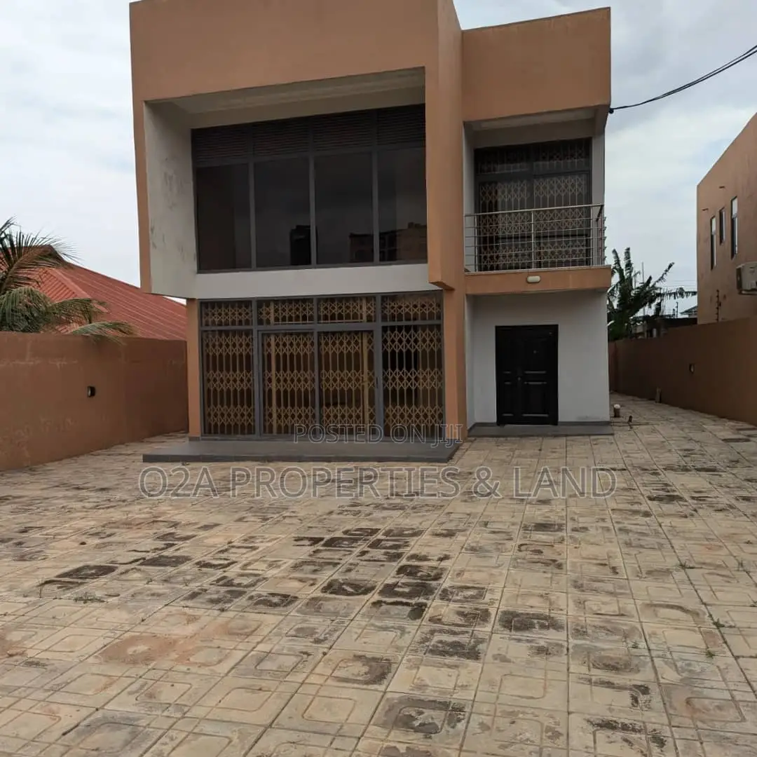 4bdrm House in Oyarifa Special Ice for sale in Oyarifa Mall Area