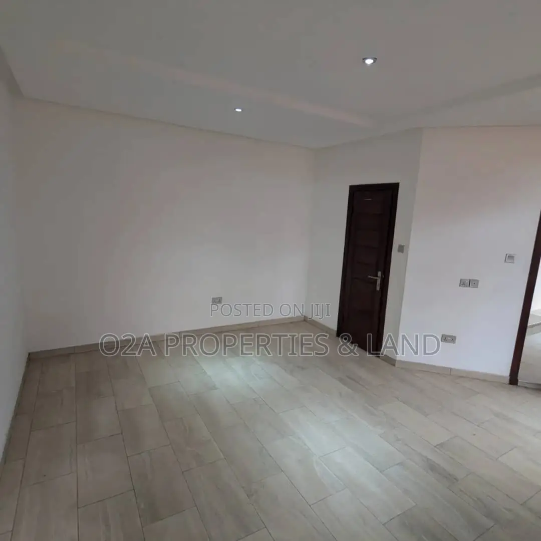 4bdrm House in Oyarifa Special Ice for sale in Oyarifa Mall Area