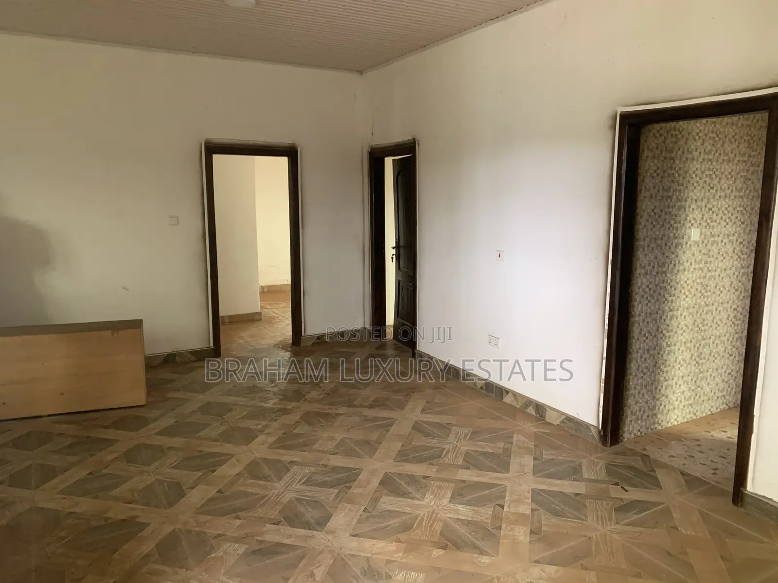 3bdrm Apartment in Ravico, Nungua for rent in Nungua