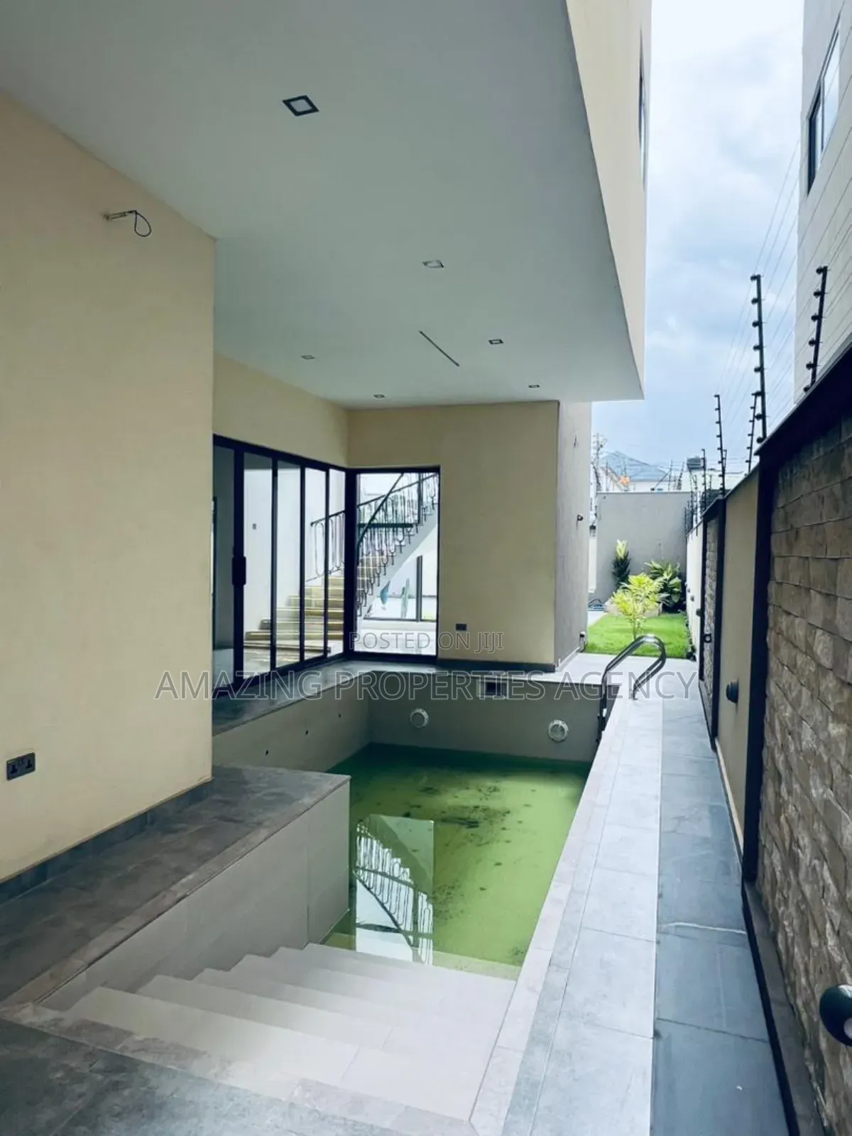 4bdrm House in East Legon for sale in East Legon