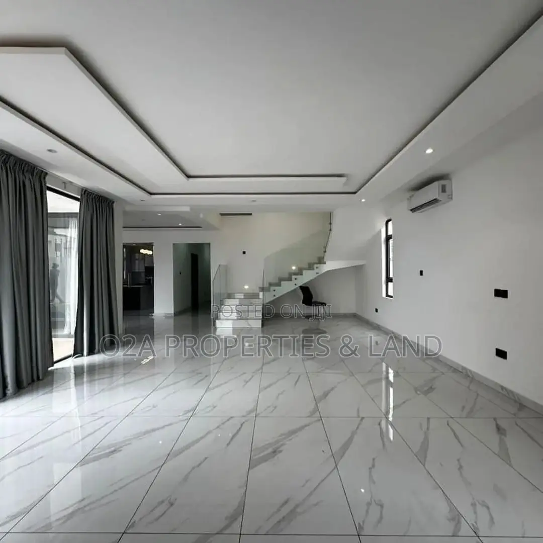 4bdrm House in East Legon, Bawaleshie for sale in Bawaleshie