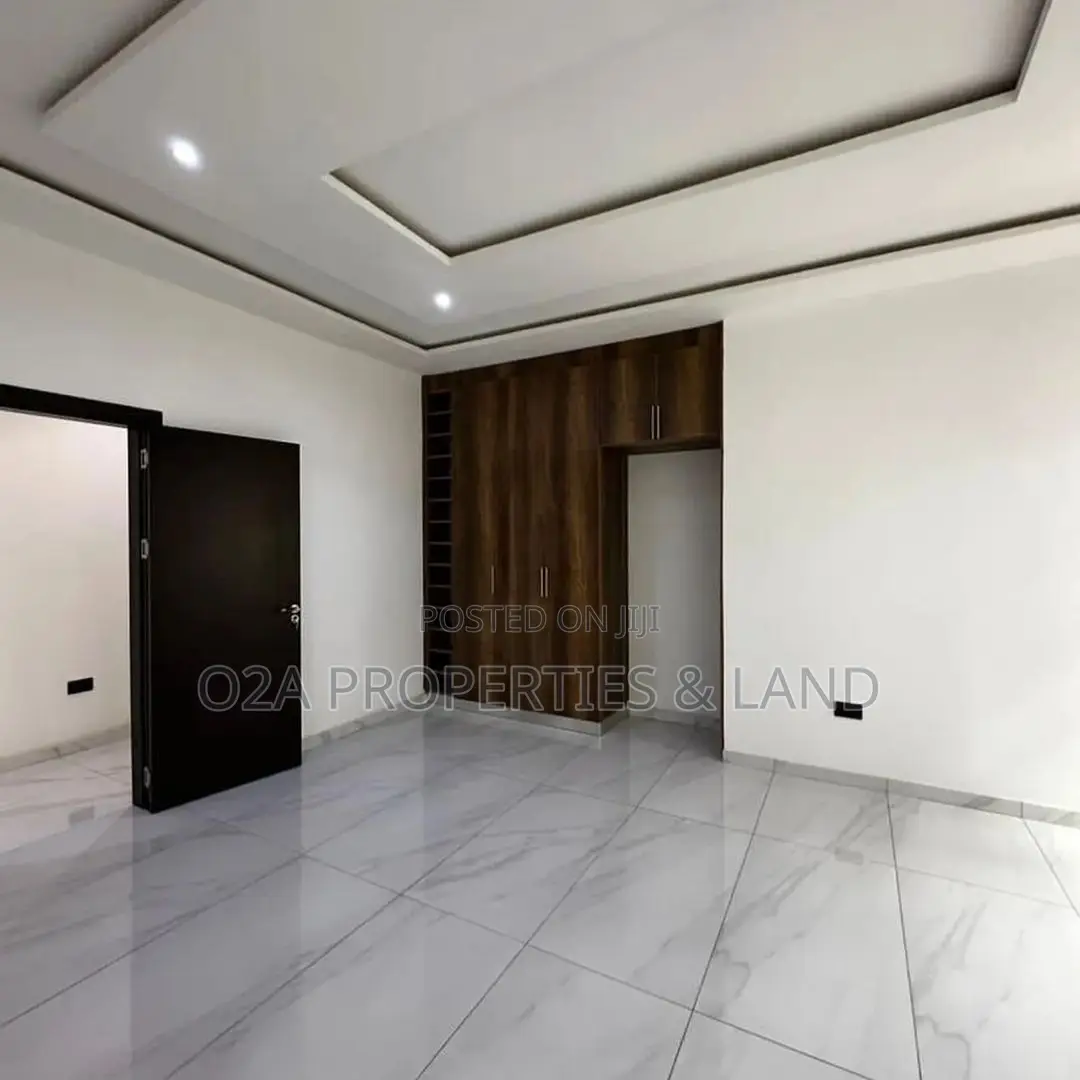 4bdrm House in East Legon, Bawaleshie for sale in Bawaleshie