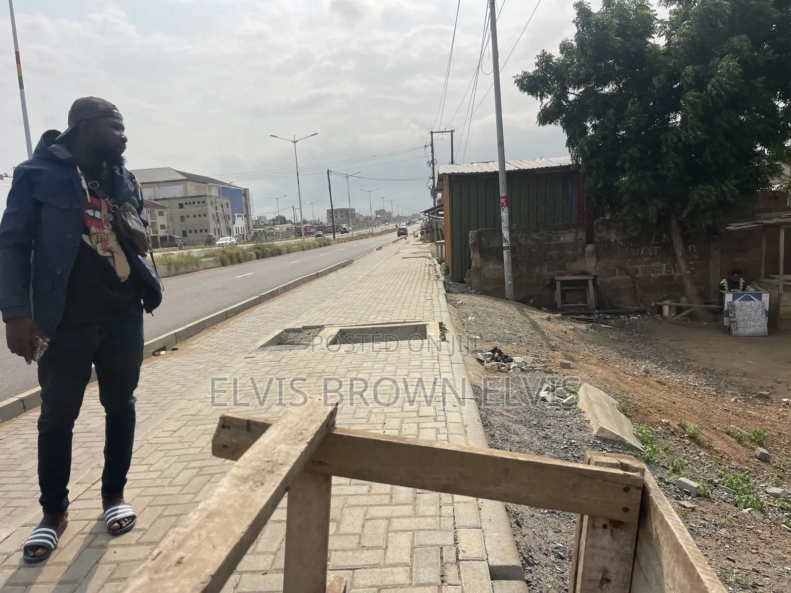 5bdrm Duplex in Living Large, Ashaley Botwe for sale in Ashaley Botwe